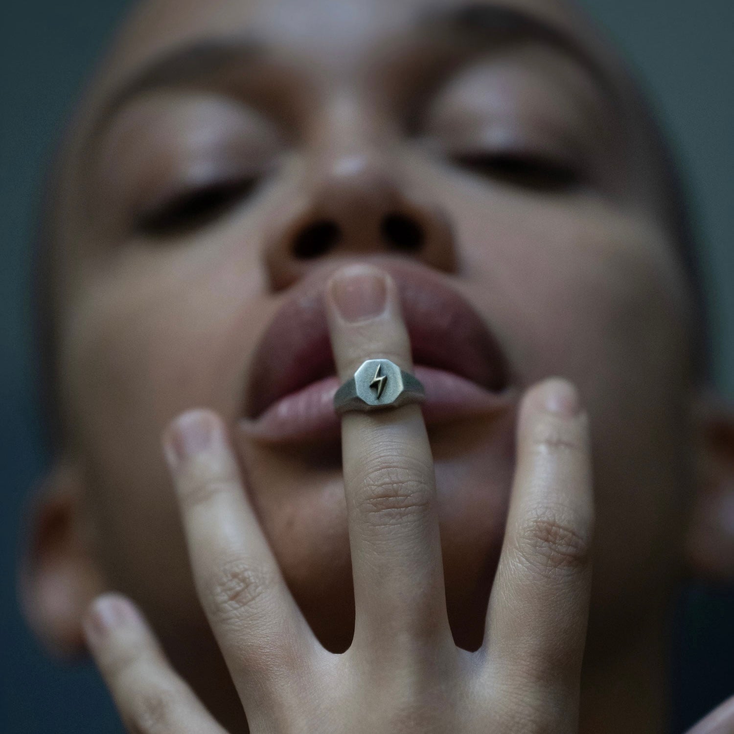 LIL BOW E - RING